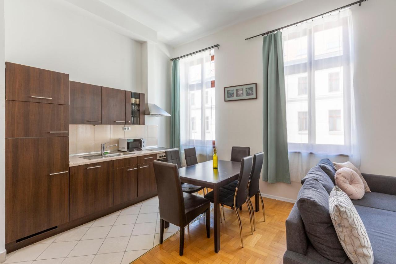 Central Gozsdu Aparment By Quentin Homes Budapest Ngoại thất bức ảnh